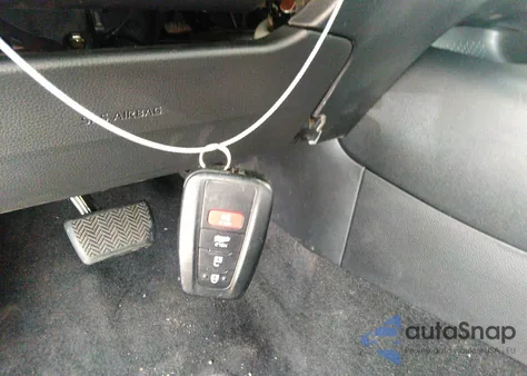 2021 Toyota Corolla Le z USA, uszkodzony, nr VIN JTDEAMDE5MJ012662